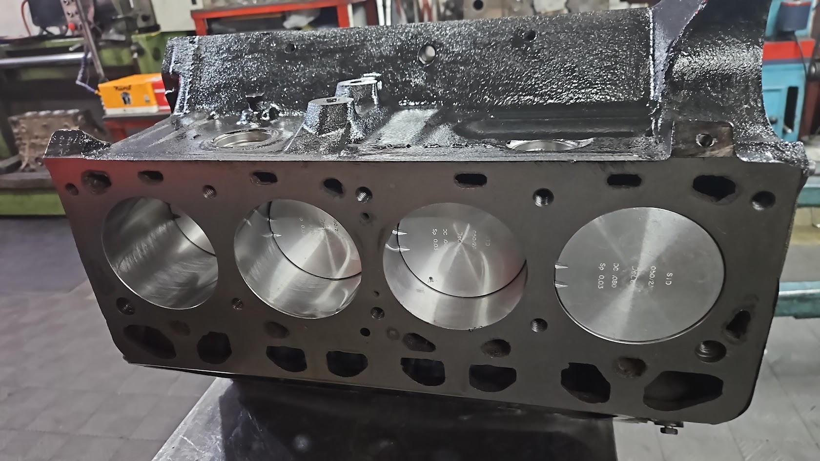 Detalle de motor — Rectificaciones Orazi, Rosario